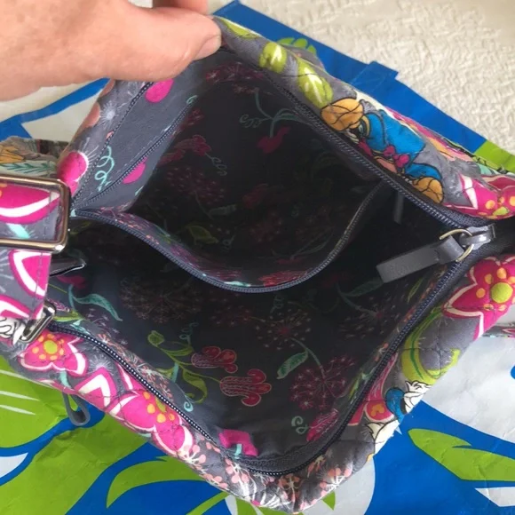 Iconic Triple Zip Hipster - Disney Parks Exclusive - Mickey and Friends - Picture 3 of 3